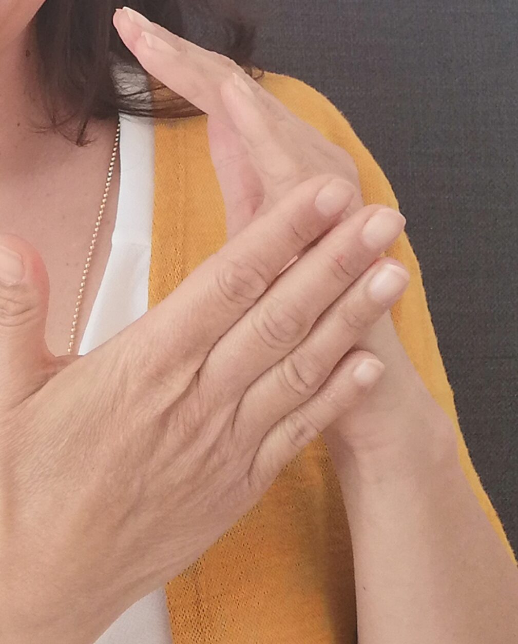 fbt mains cécile jourdain somatothérapie soins énergétiques magnétisme énergéticienne radiesthésiste somatothérapie thérapie psychocorporelle magnétisme soins énergétiques énergéticienne accompagnement mieux-etre sérénité maux émotionnel maux physiques Thérapeute psycho corporelle énergéticienne radiesthésiste somatothérapeute accompagnement énergétique magnétisme maux physiques mauxémotionnels aider soi à distance somatothérapie accompagnement psychocorporel émotions blocages EFT blessures psychologiques souffrances mal être sérénité énergétique magnétisme soins à distance bien être massage angoisse stress confiance en soi estime de soi depression deuil separation traumatismes dependances addictions accident abus fatigue rhume eczema psoriasis verrues aménorrhée chocs emotionnels douleurs naissance libérer problèmes besoins soulager système immunitaire chakras soin énergétique radiesthésie